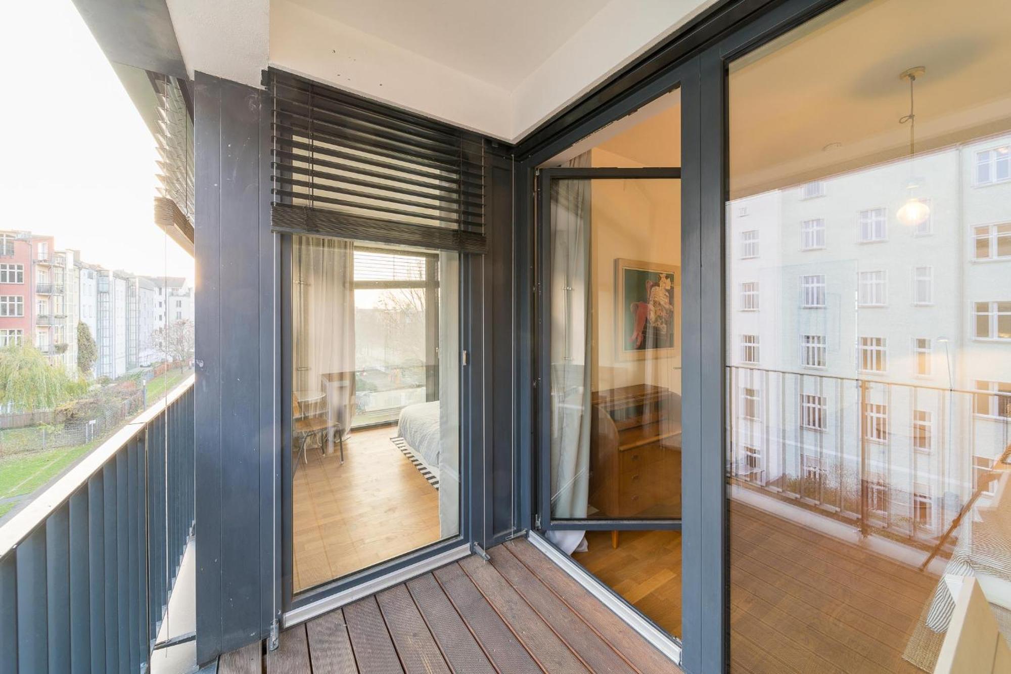 2 Bedroom Mauerpark-Apartment, Berlin Mitte View calendar Exterior foto