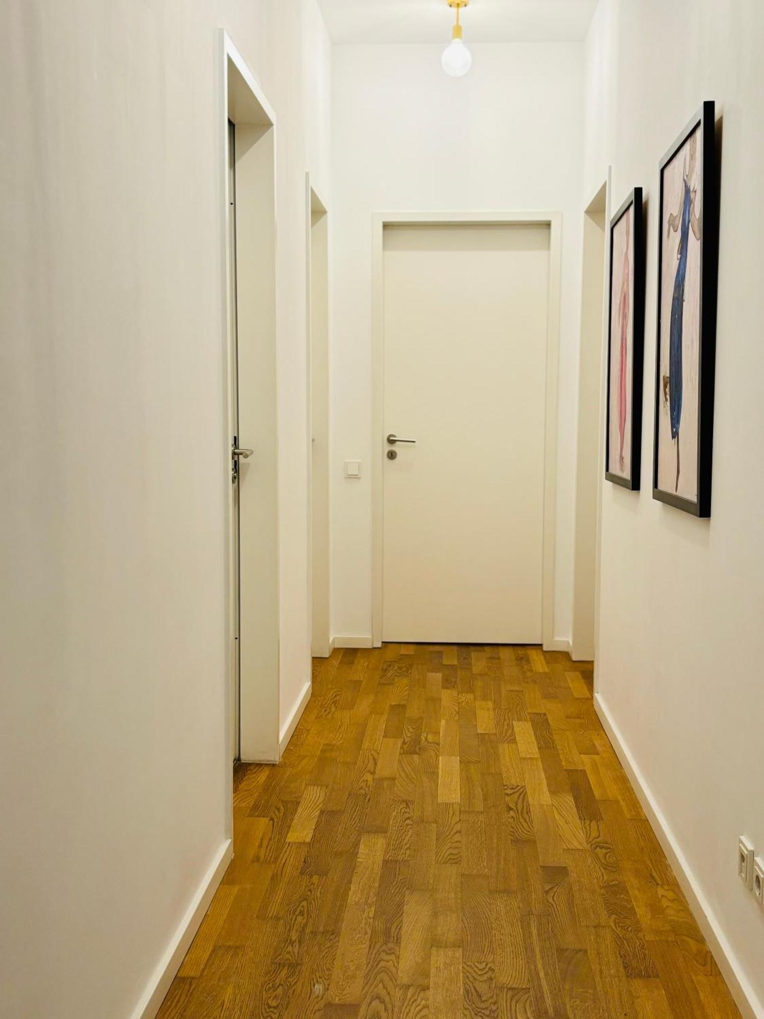 2 Bedroom Mauerpark-Apartment, Berlin Mitte View calendar Exterior foto